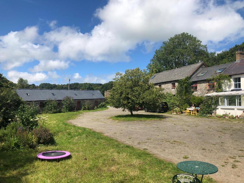 Gernos Farmhouse Llandysul Экстерьер фото